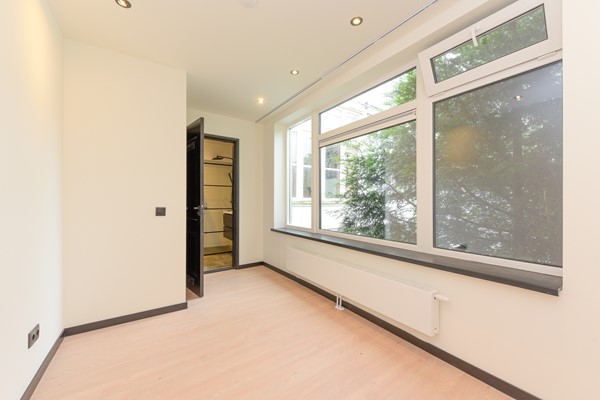 Medium property photo - Loosduinseweg, 2571 AS Den Haag